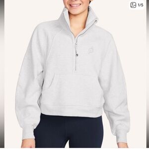 Peloton Lululemon gray scuba half zip